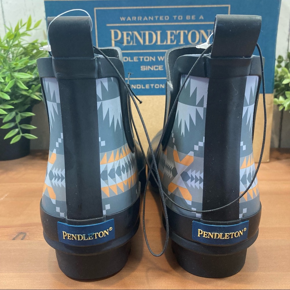 Pendleton Chelsea Black Rain Boot - Picture 6 of 9